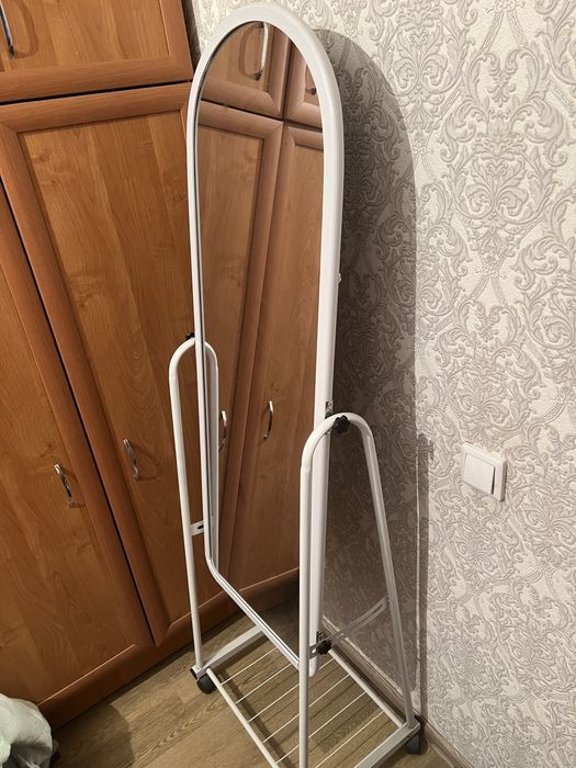 Продам зеркало практический новый