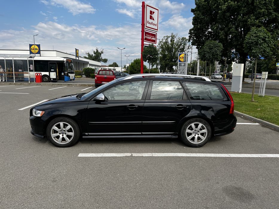 Volvo V50 R Design