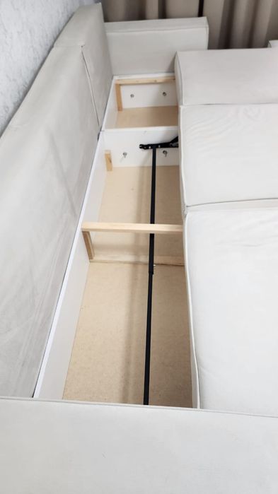 Продаю угловой диван