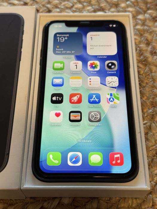 iPhone 11 Black – ca nou, baterie 95%, folie + cutie originală