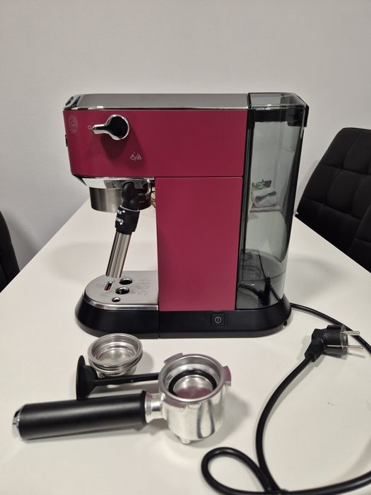 Espressor manual De'Longhi Dedica Style EC 685, 1300 W, 15 bari, 1.1 l