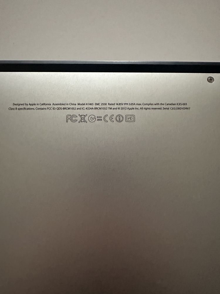 Vând MacBook air , pentru piese