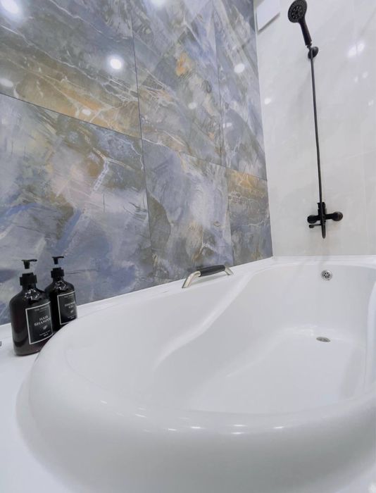 на: Ул. Махтумкули Яшнабадский район Ор.р: дорога парк Ашхабад