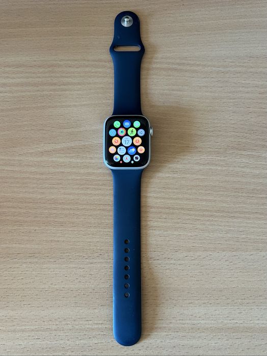 Apple Watch series SE 44 мм