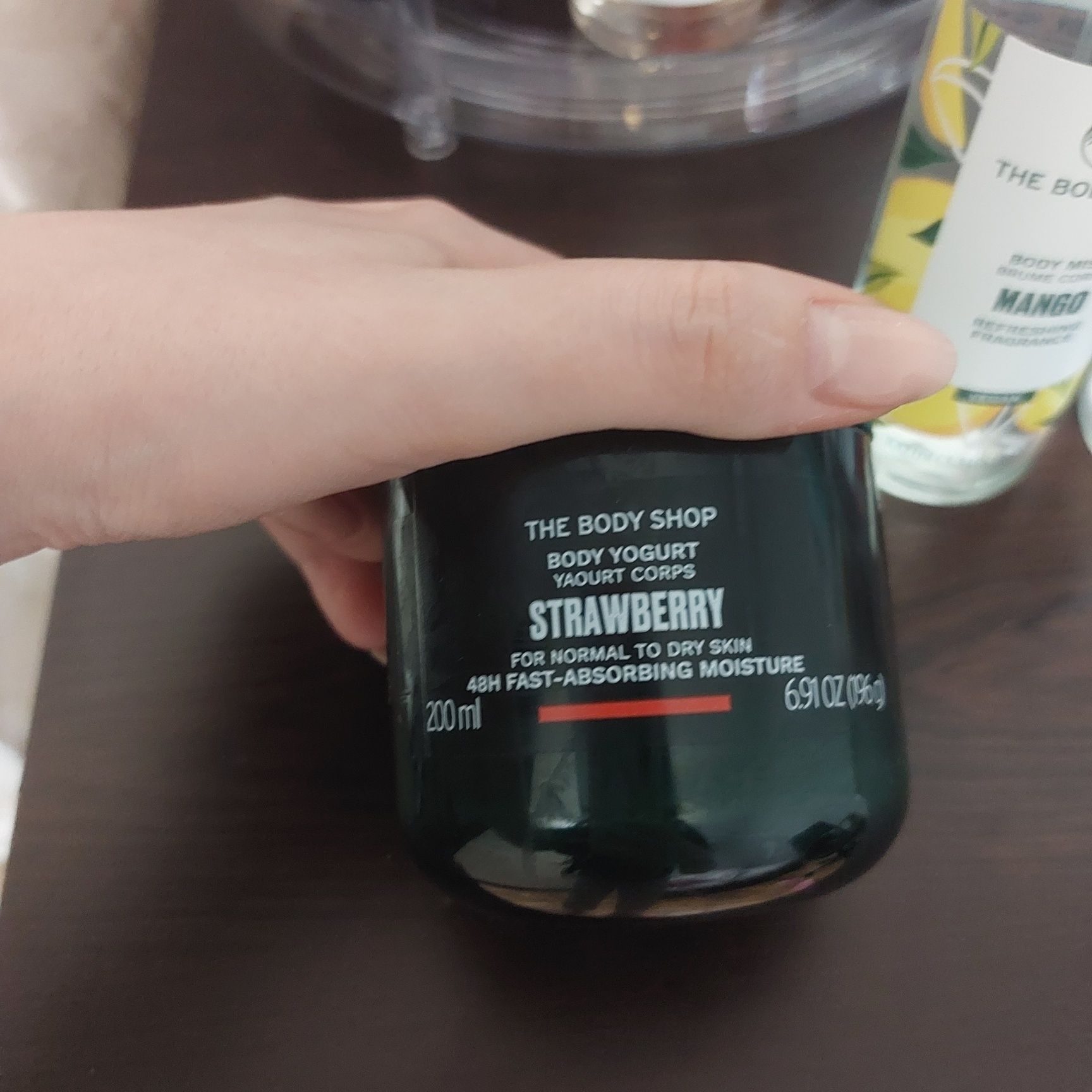 The Body Shop комплект, спрейове за тяло и йогурт за тяло