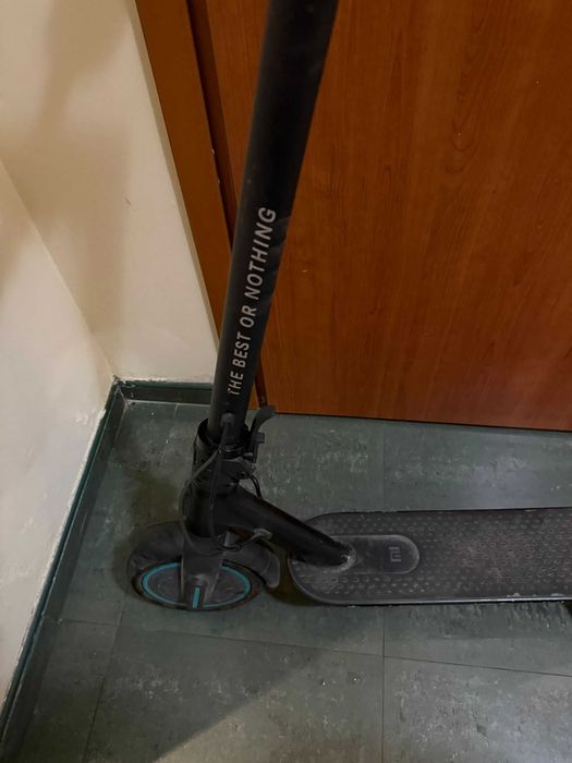 Xiaomi Mi Electric Scooter Pro 2 Mercedes-AMG Petronas F1