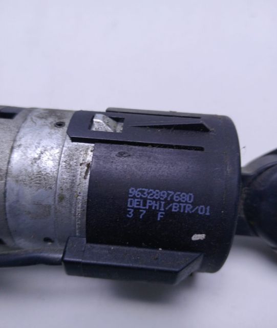 Contact cu cheie   9632897680 Citroen C5 prima generatie (facelift)