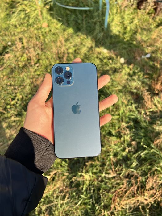 Продам Iphone  12 pro