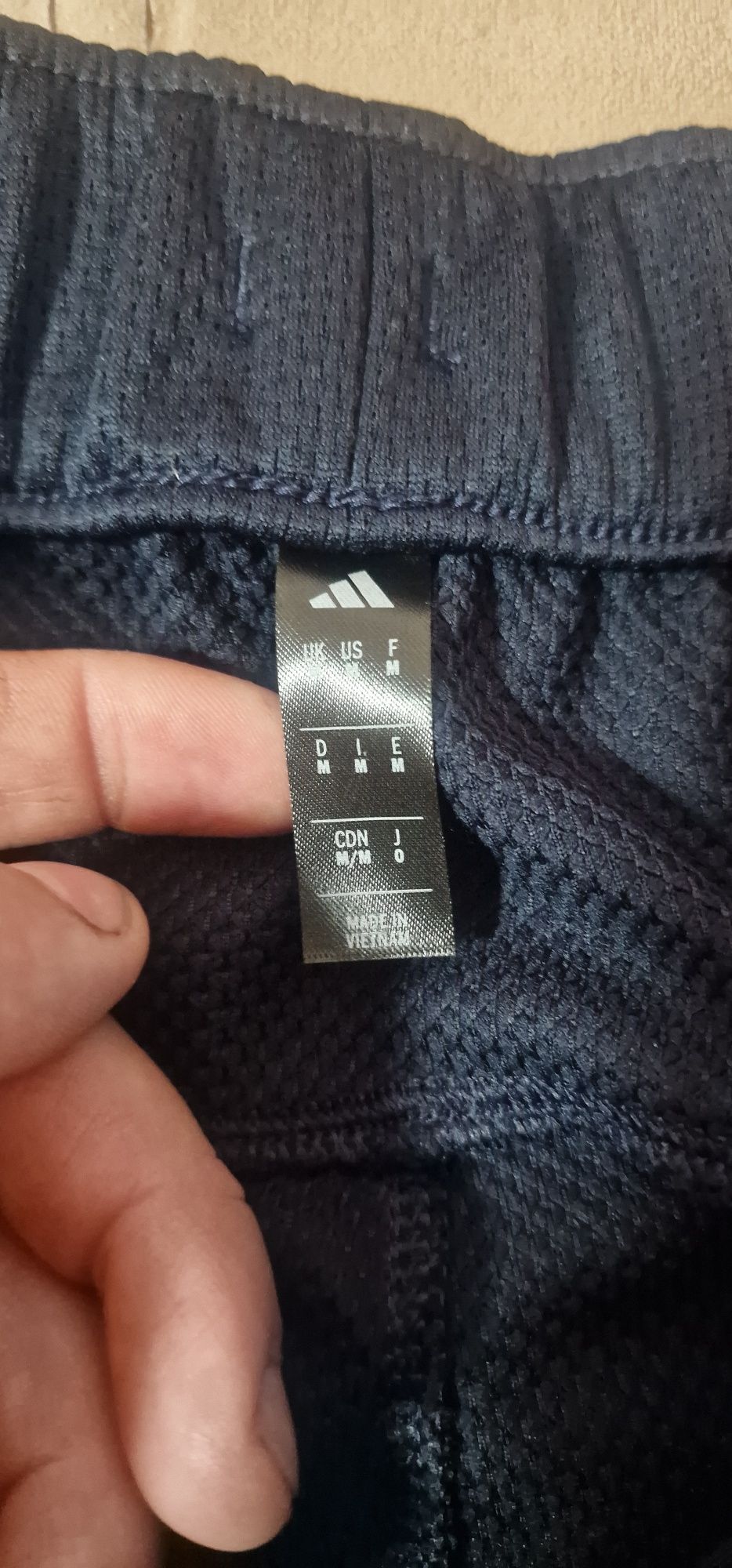 Анцунг Adidas original.