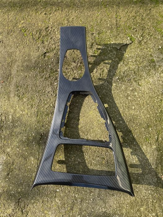 Лайсна средна конзола за БМВ е90.