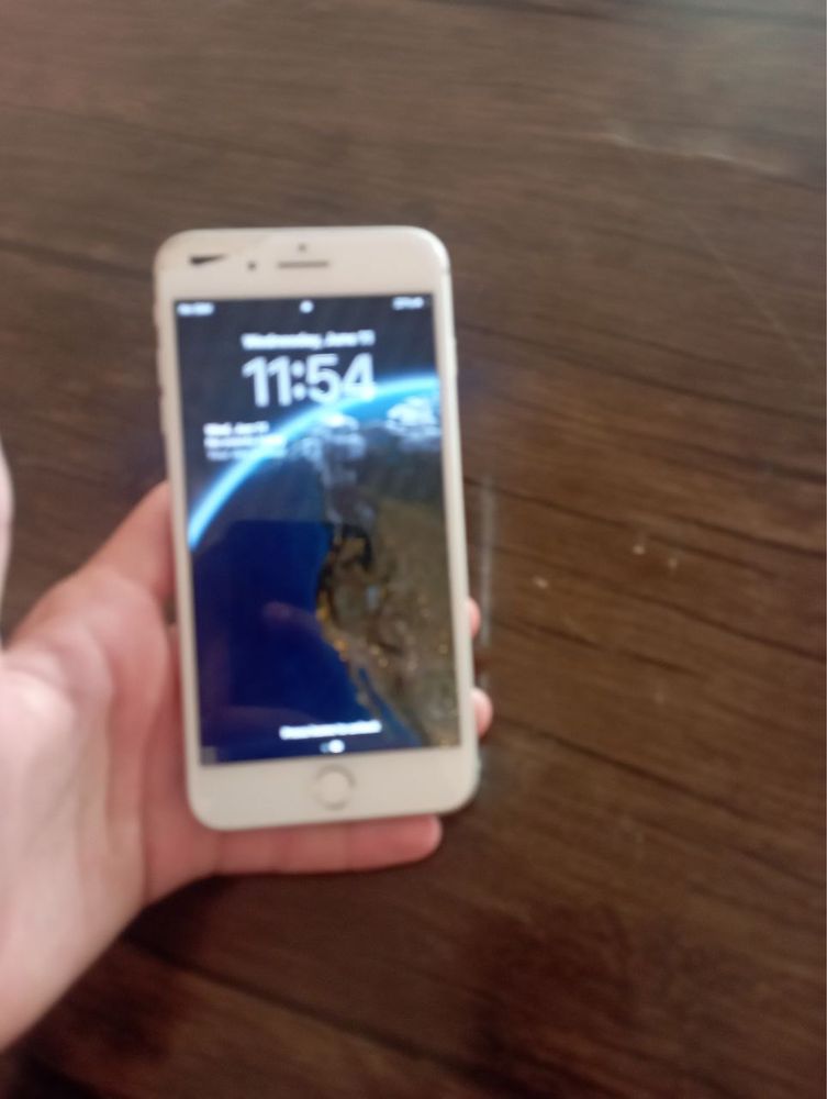 Iphone 8 plus 64gb iOS 16.7.11 da ishledi