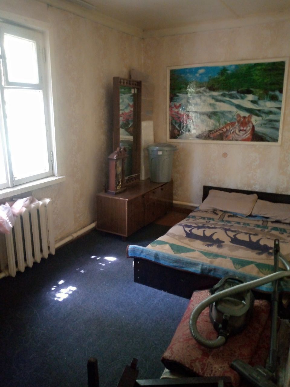 3 ком. квартира (3/2/2), Спутник 8 (Сергели). Дом деревянный.
