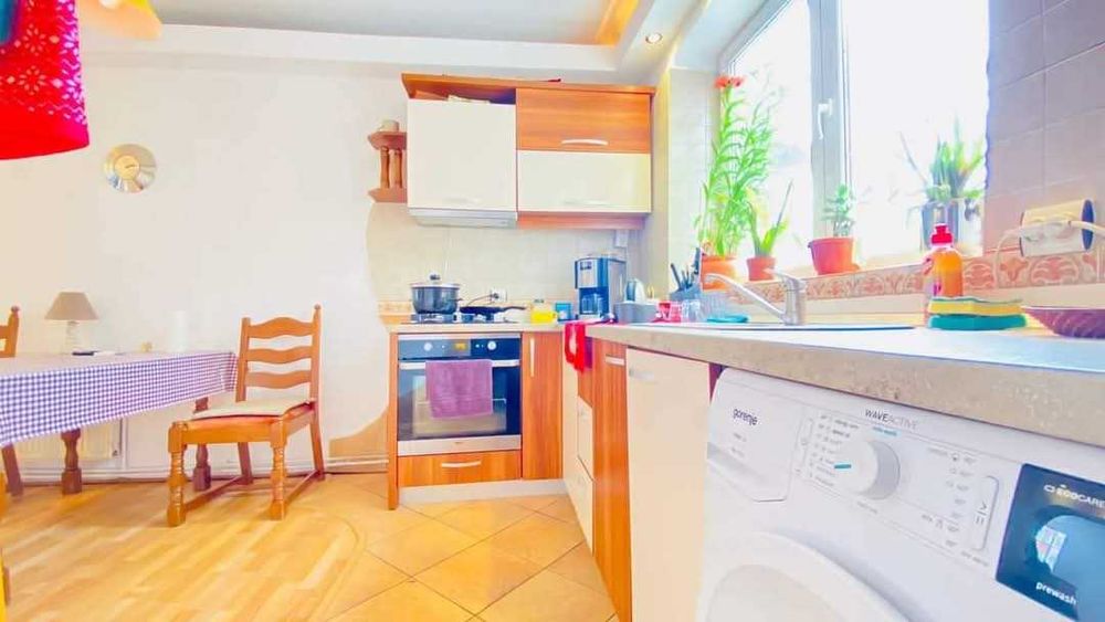 De inchiriat casa 2camere zona buna.