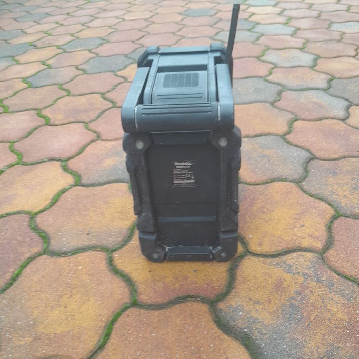 Vand radio Makita