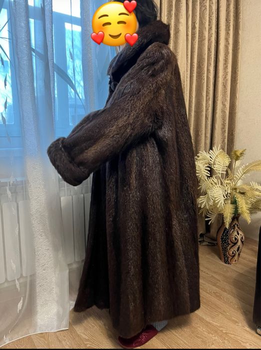 Продам шубу из нутрии (сибирская)