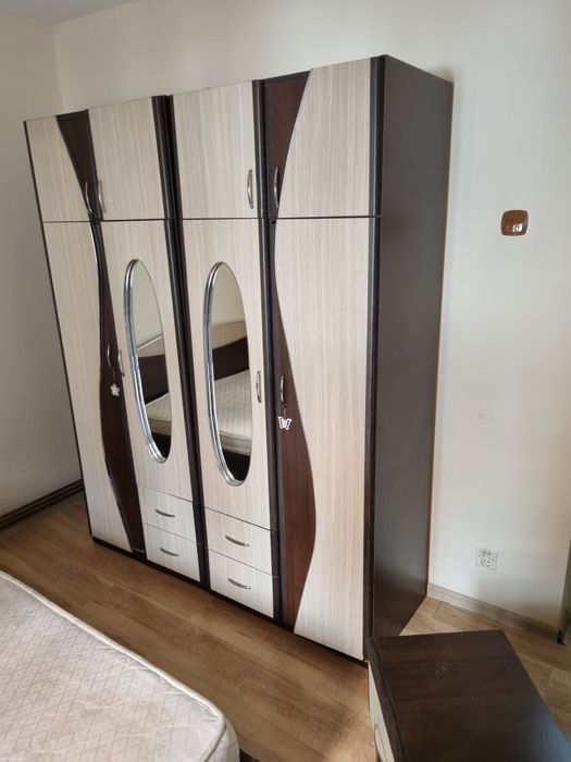 Vand dulap cu doua usi , cuier cu dulap , cuier , dulap soldat etc