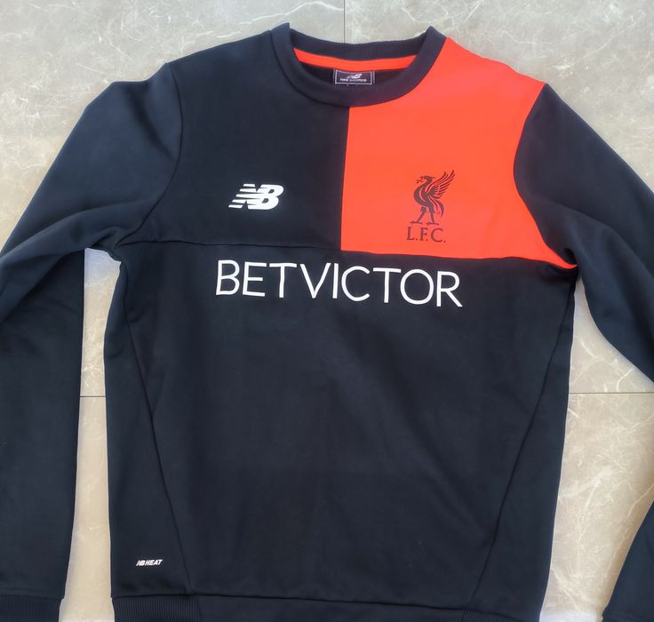 Liverpool New Balance S размер