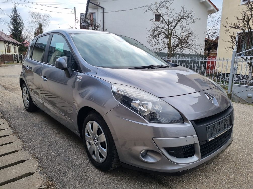 Vând Renault Scenic III Motor 1.6 DCi an 2011 euro 5