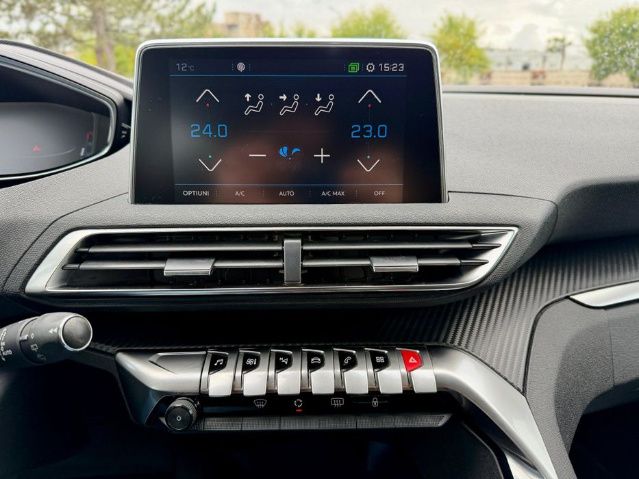 Peugeot 3008 PureTech 130 CP, Allure, Manual