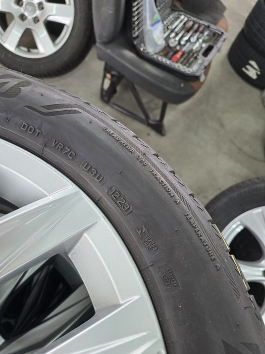 4 Броя 235/55/18 Bridgestone 2x6,8mm 2x5,6mm 23dot