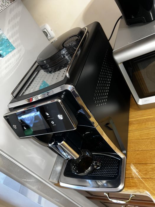 Espressor automat Saeco Xelsis SM7683/00