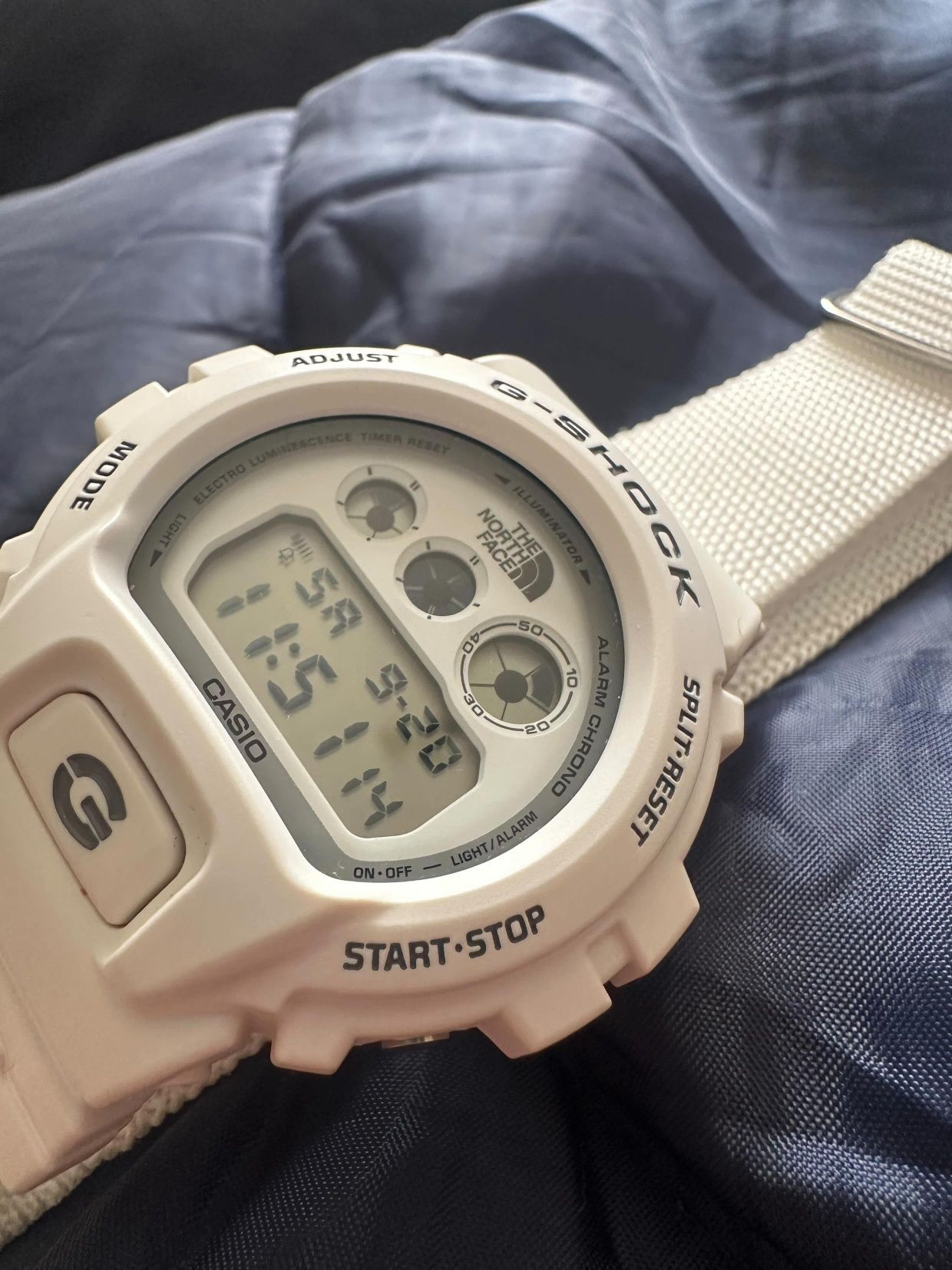 Часовник G-shock Supreme x The North Face