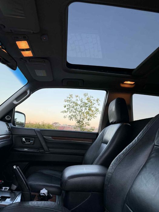 Mitsubishi Pajero import recent fara rugina absolut impecabil !!