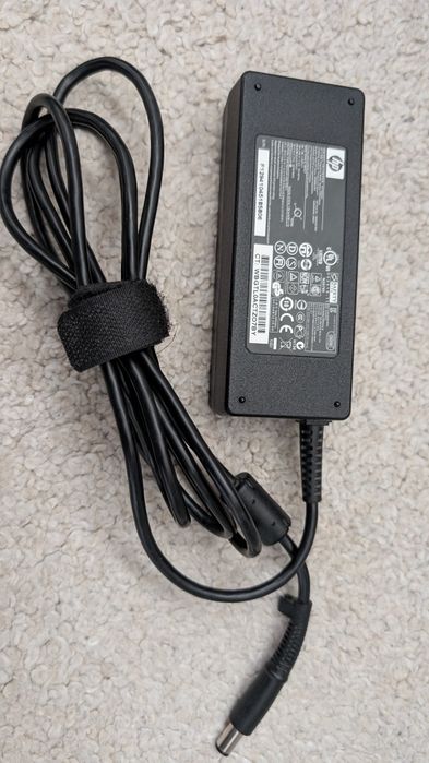 HP power adaptor / зарядно