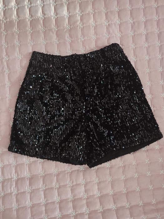 Къси панталони Zara  с пайети М размер