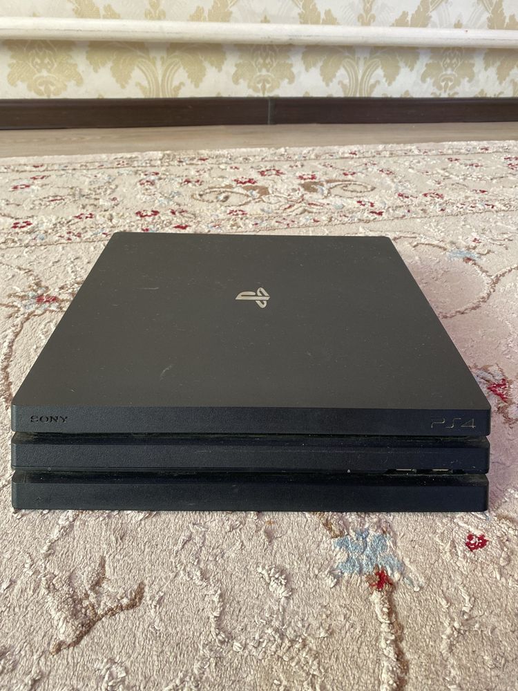 Ps 4 pro 2 джойстик ойындарымен 1 терабайт