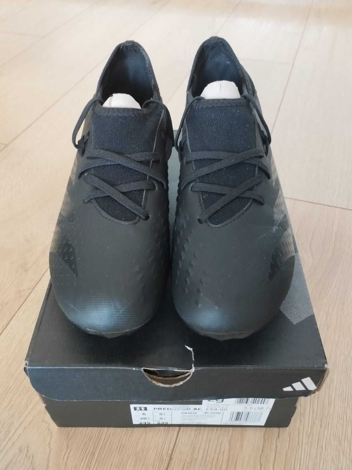 Ghete fotbal Adidas Predator  38 2/3