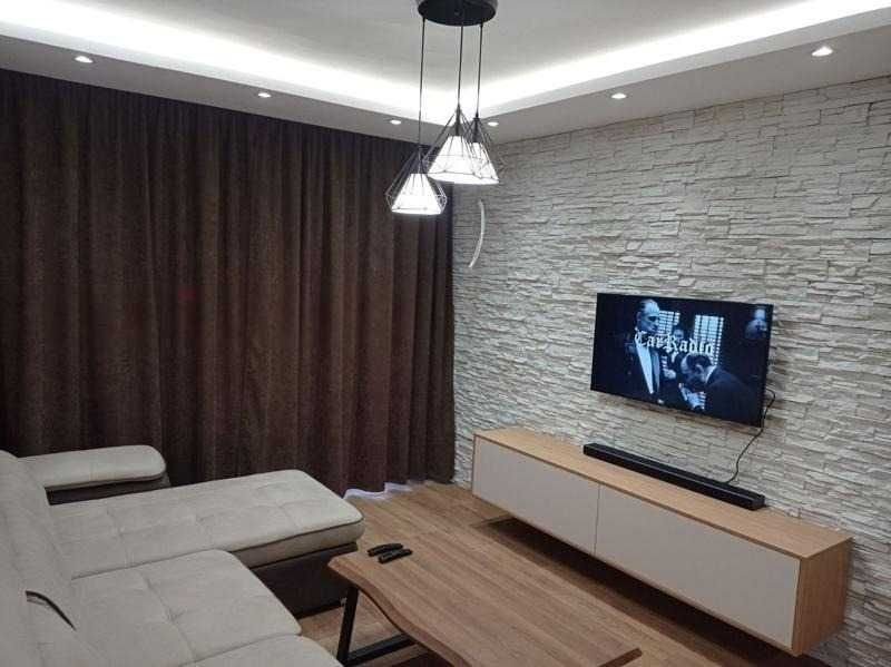 Дава се под наем Двустаен апартамент в София, Студентски град - 70 кв.м за 504.9 € - Снимка #2