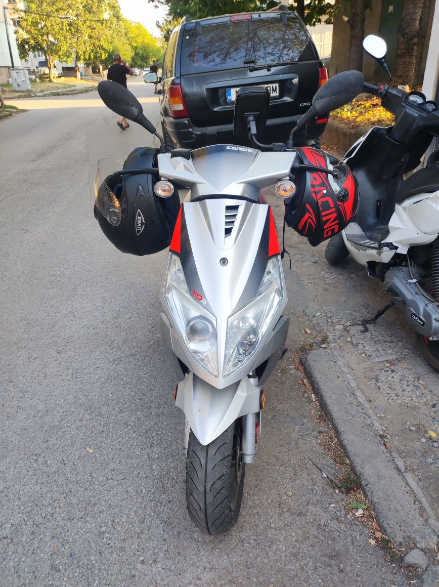 Скутер Generic Xor 125