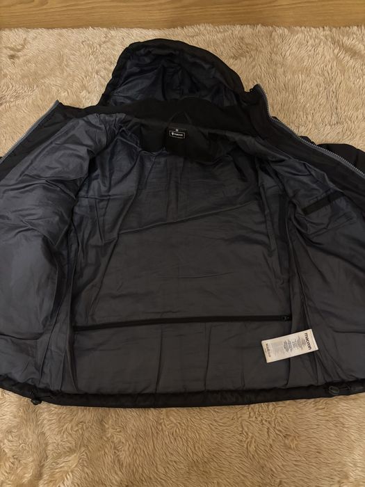 Продавам яке на ЦСКА размер М