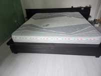 Pat 180x200 cu saltea