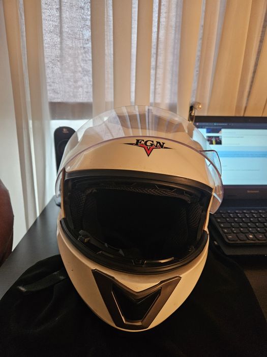 Casca Flip up de buget  ochelari nas