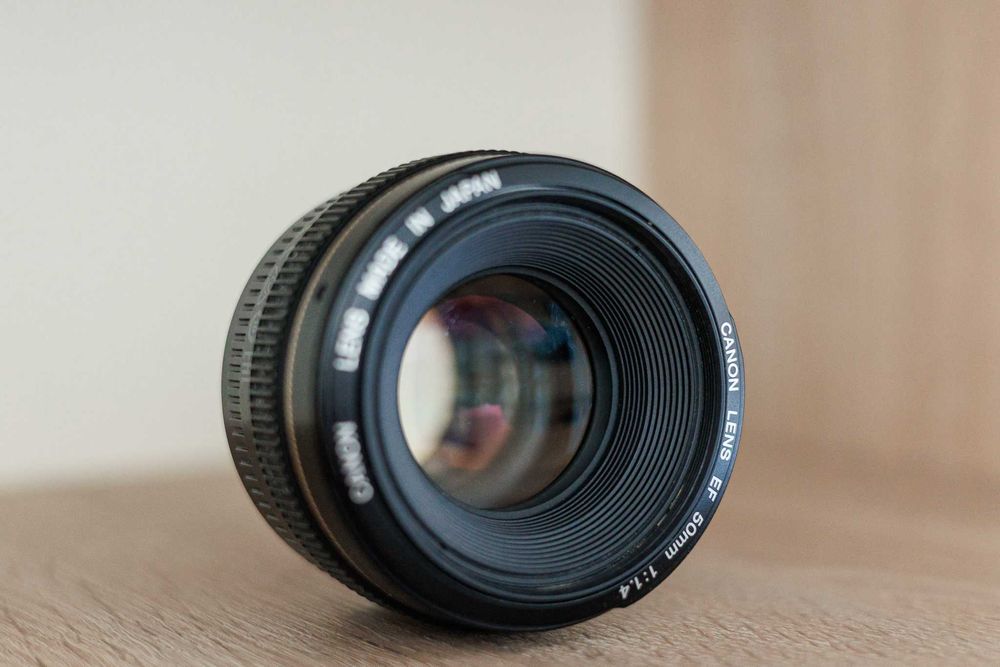 Canon 5D mark 3 DSLR Full Frame + obiectv Canon 50mm f1.4 Ultrasonic