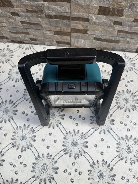 Акумулаторен фенер MAKITA DEADML805, 14,4 / 18 V,