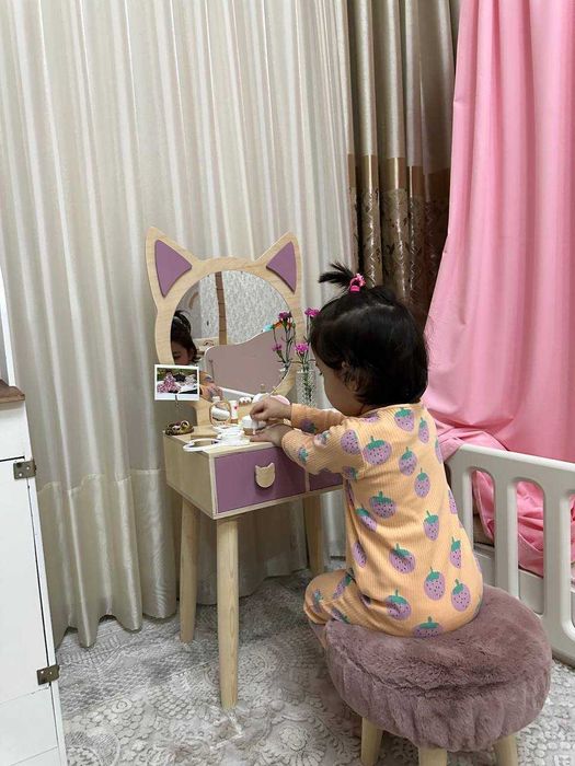 Детский туалетный столик, трюмо для девочек косметики