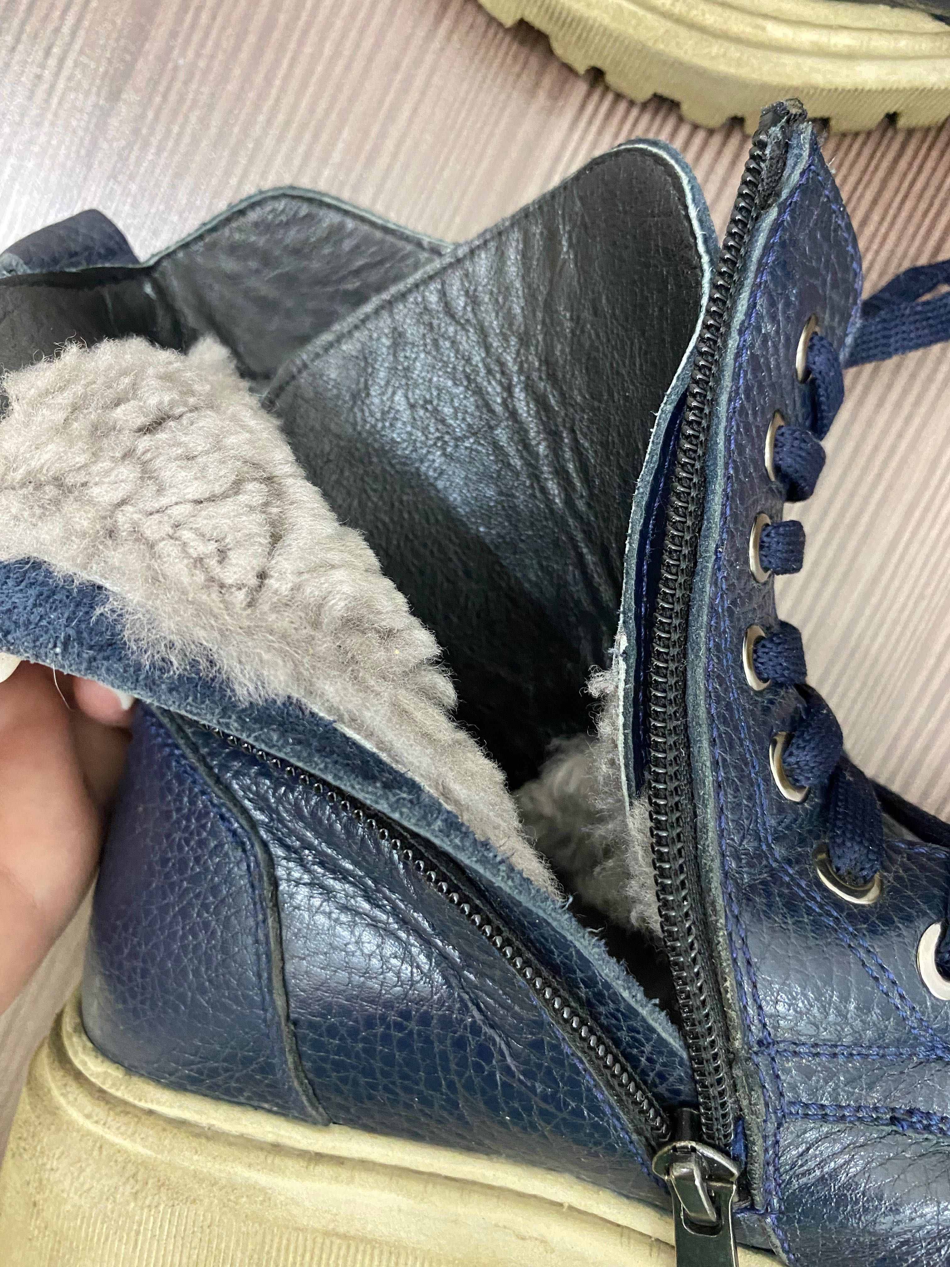 Продам зимние детские сапоги