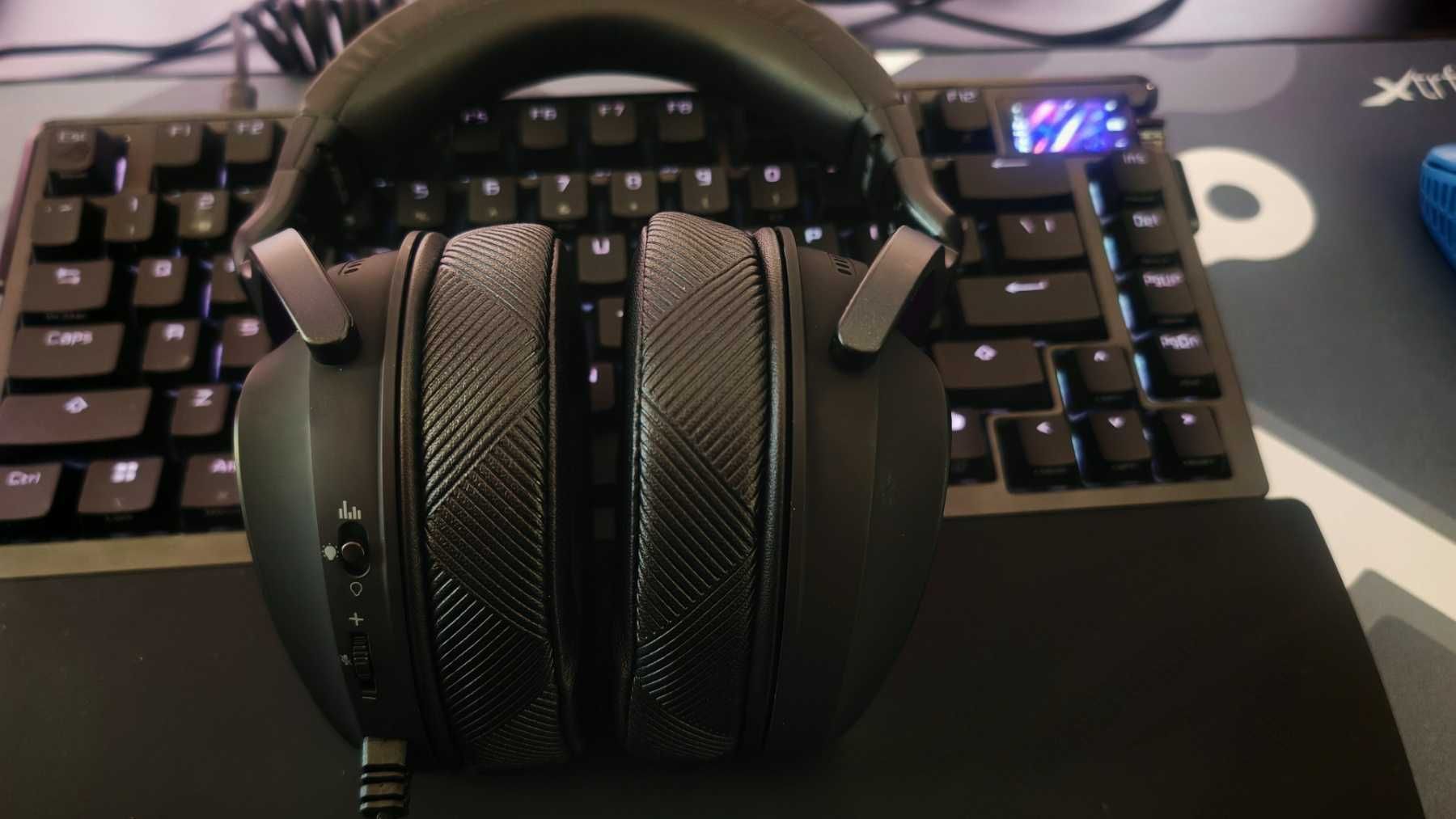 Геймърски слушалки ASUS ROG Delta S, USB-C, Aura Sync RGB