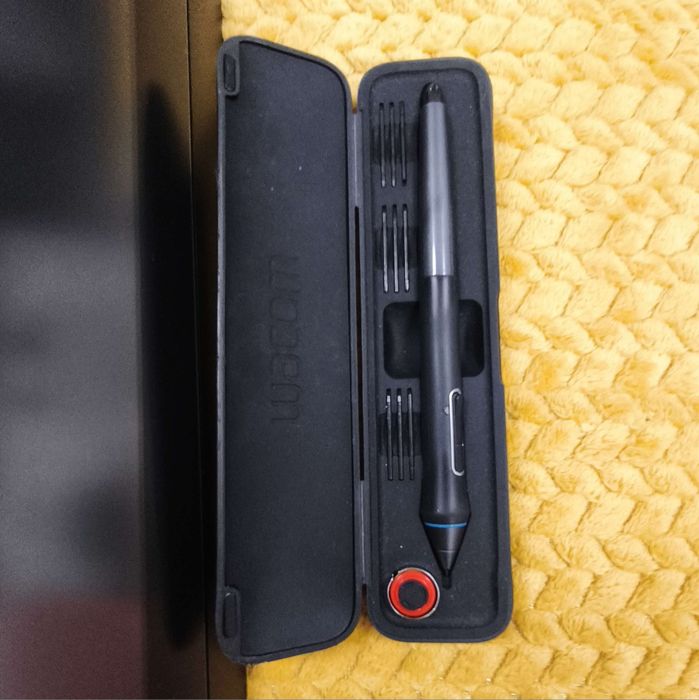 Tableta grafica Wacom Cintiq 13 HD