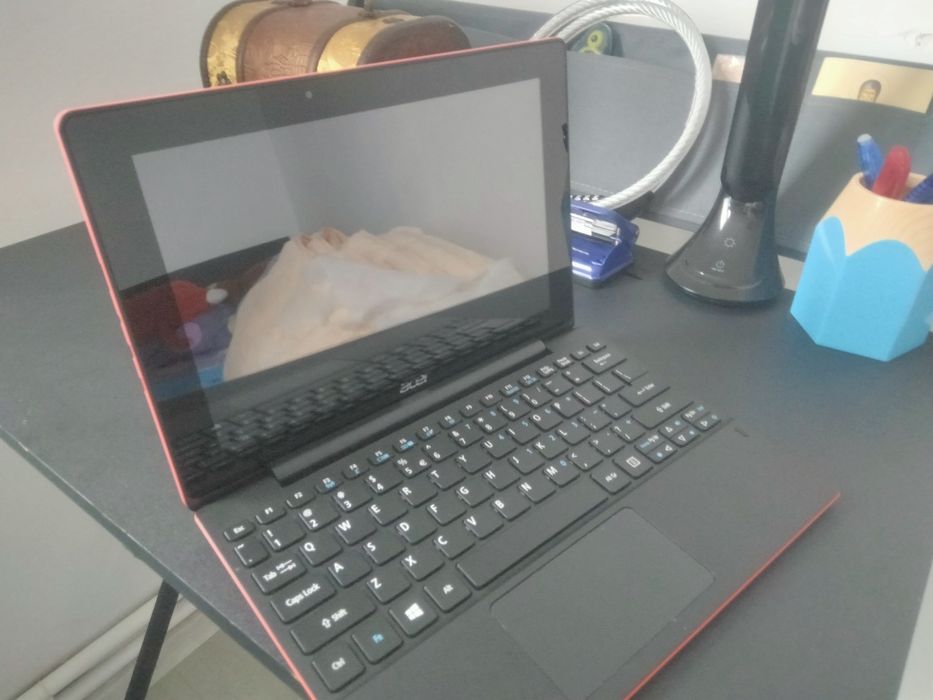 Laptop Acer bun.