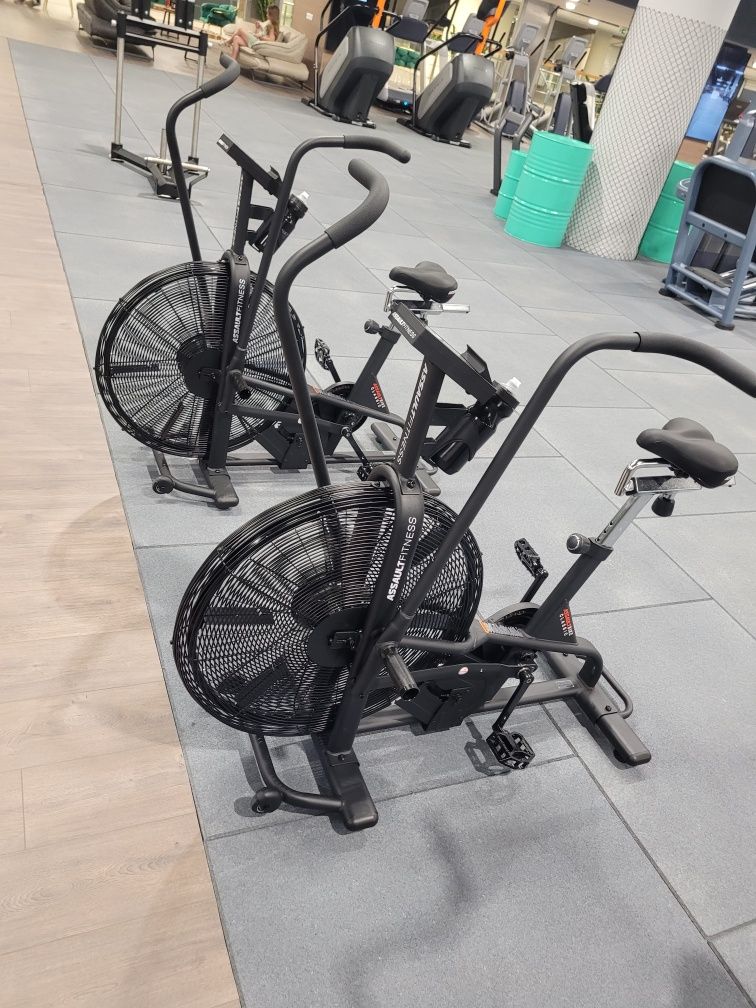 assault bike air made USA професионално вентилаторно колело чисто нови