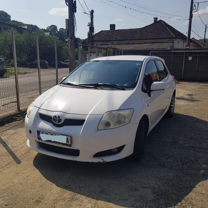 Vând TOYOTA AURIS 2008 Diesel