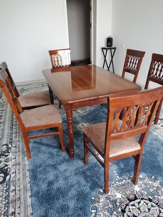 Стол ва стул срочно сотилади