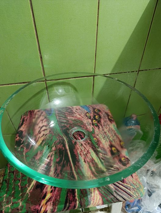 Vând chiuvetă sticlă