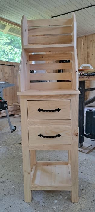 Soldat de birou din lemn masiv