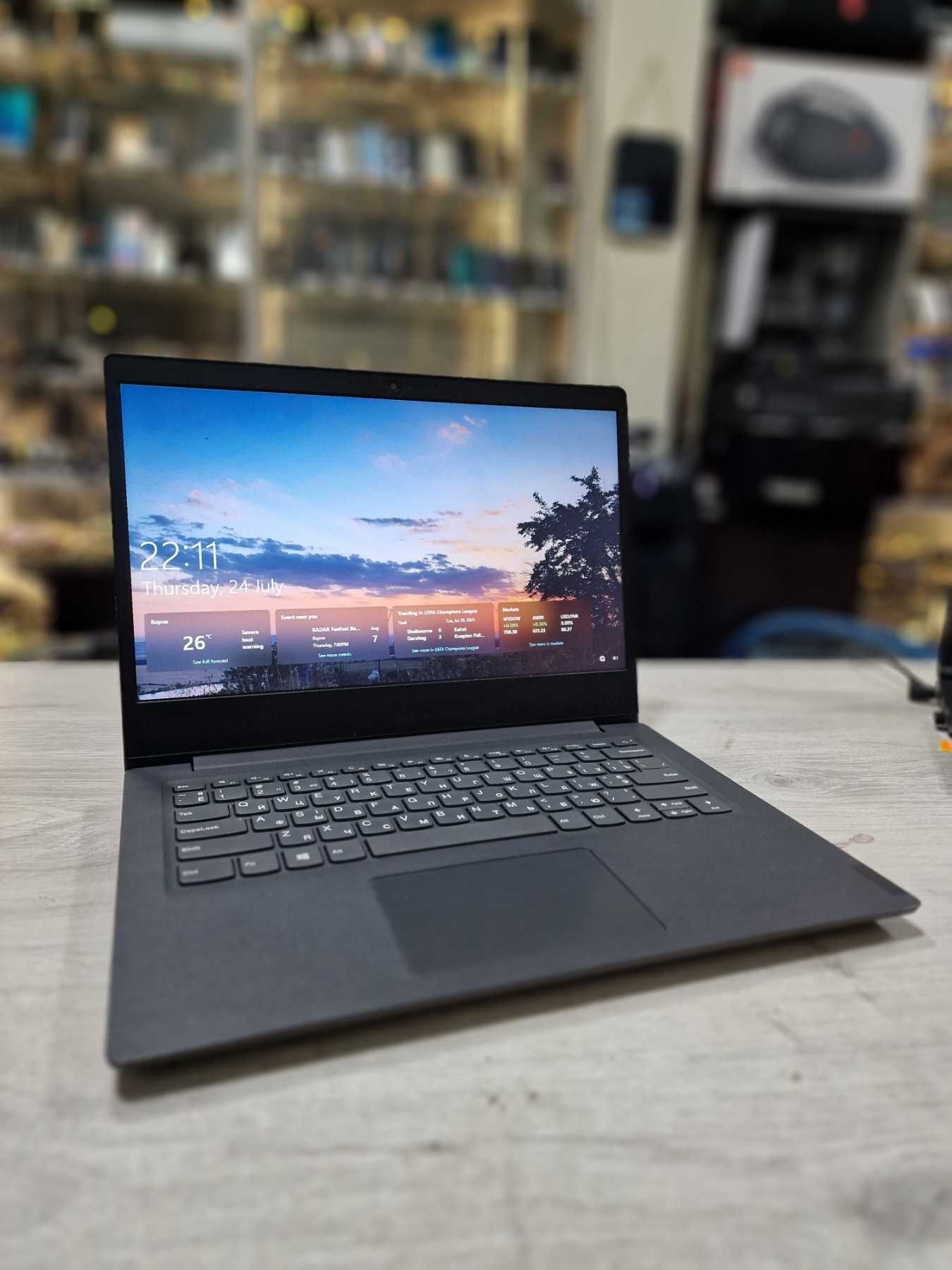 Компактен лаптоп Lenovo Thinkbook V14-ADA (82C6)