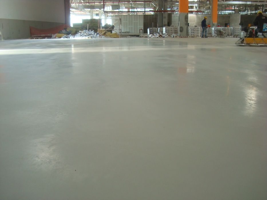 Turnari platforme beton finisat cu elicopterul.Beton elicopterizat.